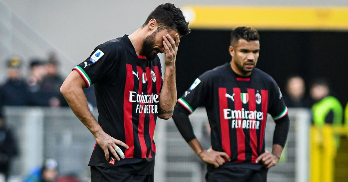 Thua sốc Sassuolo, AC Milan tạo thống kê tệ nhất lịch sử