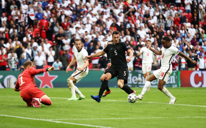 5 điểm nhấn Anh 2-0 Đức: Gọi mãi tên Linh; Muller cạn duyên với EURO