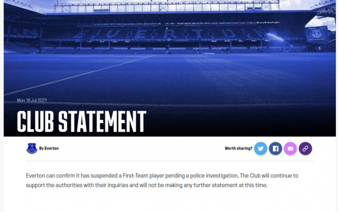 Lộ diện ngôi sao Everton bị cảnh sát bắt giữ vì phạm tội với trẻ em