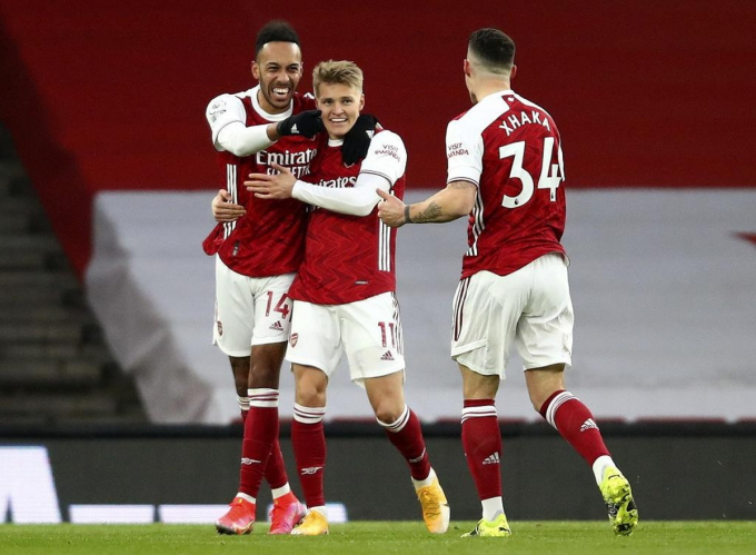 Arsenal ”chốt đơn” cực đỉnh, Odegaard ký hợp đồng dài hạn