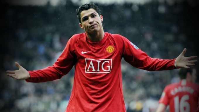 Tâm thư đẫm nước mắt của Ronaldo sau khi gia nhập Man United