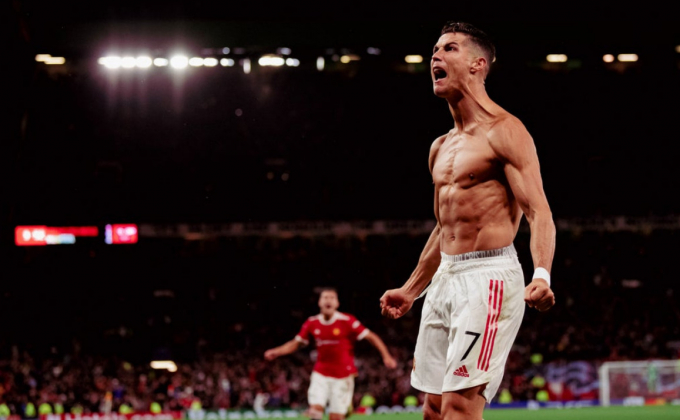 Ronaldo ghi bàn phút cuối giúp Man United lội ngược dòng thắng Villarreal