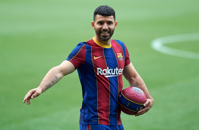 Tiết lộ: Aguero 2 lần từ chối đại gia nước Ý để sát cánh cùng Messi