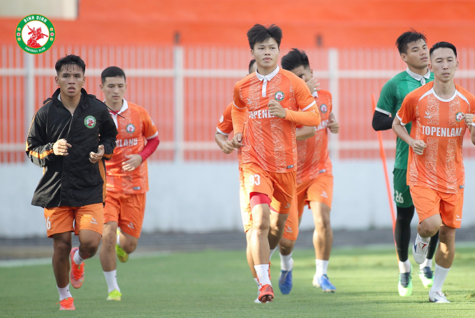 Topenland Bình Định tập luyện ’bài mới’ cho V-League 2022