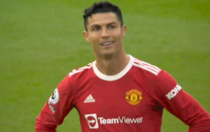 Thua nhục Brighton, người cũ mượn nụ cười Ronaldo để chỉ trích Man United