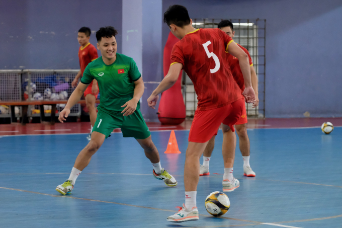 HLV Phạm Minh Giang lo lắng bài toán cảm giác bóng của ĐT Futsal