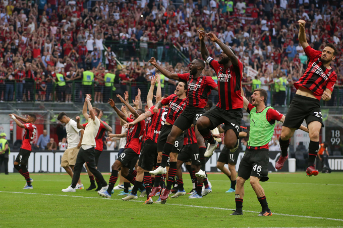 AC Milan: Hơn thập kỷ chờ đợi, thiên đường đã ngay trước mắt