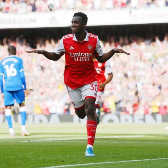 Nketiah ’quay xe’ giống Mbappe, Arsenal ra phán quyết cuối
