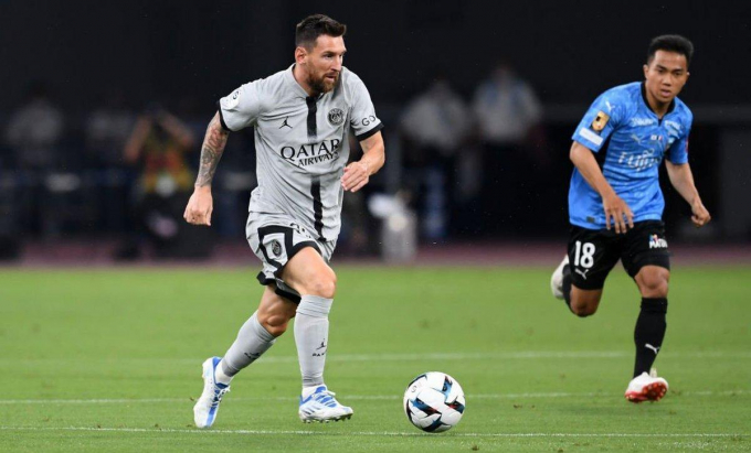 Messi xịn khiến Messi Thái tắt điện, PSG thắng nhẹ trên đất Nhật Bản