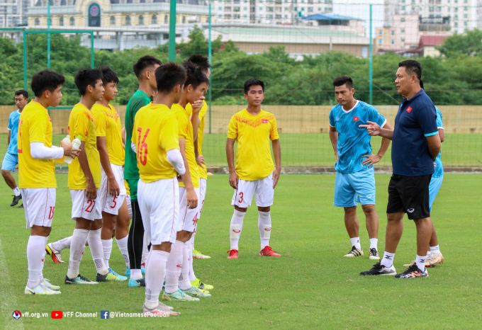 HOT: Nguyễn Công Phương khoác áo U16 Việt Nam dự AFF Cup