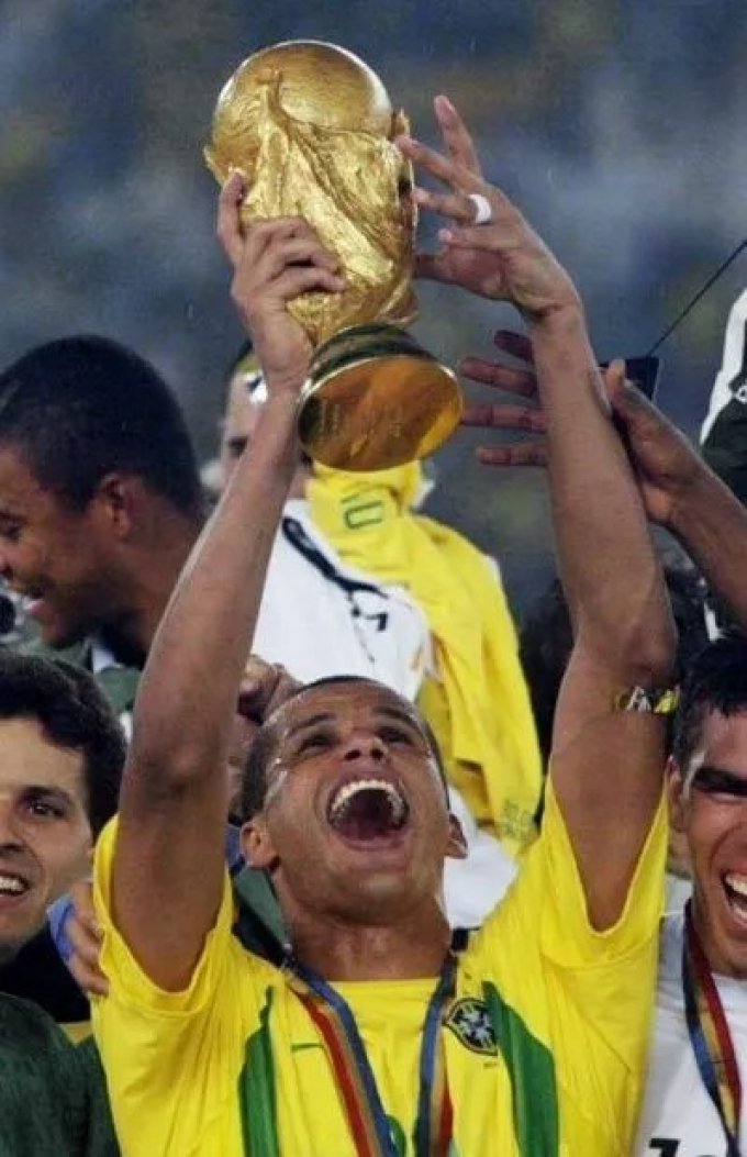 Huyền thoại Barca kỳ vọng Gabriel Jesus sẽ giúp Brazil vô địch World Cup