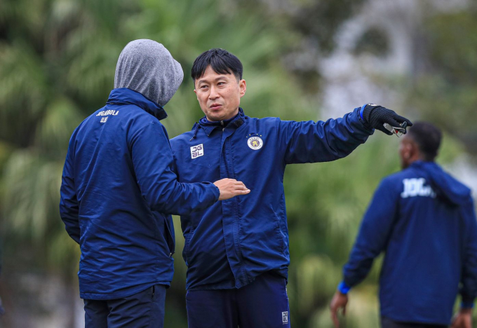 Hà Nội tiếp tục mất mát nghiêm trọng ở vòng 11 V-League