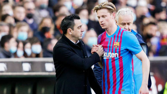 De Jong bất ngờ nhận mưa chỉ trích từ chính các CĐV Barca
