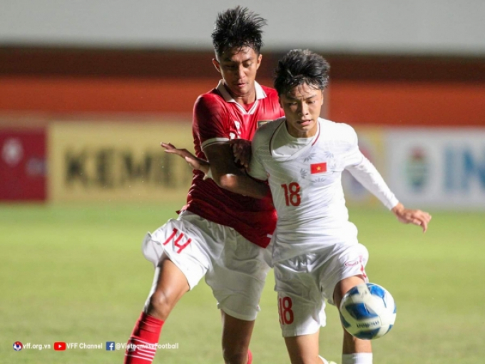 Chuyên gia Indonesia tôn Indonesia hay nhất giải U16, nghi Việt Nam đổ bê tông