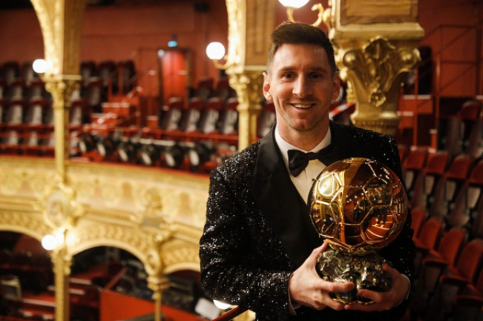 Messi chỉ tên cầu thủ xứng đáng giành Quả bóng Vàng 2022