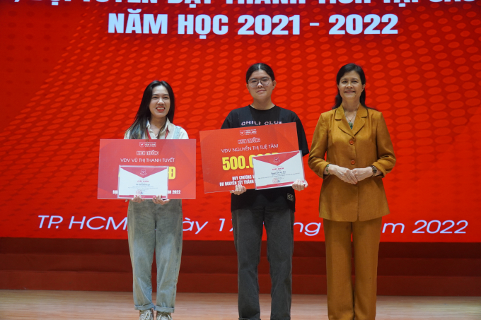 Sinh viên Văn Lang vừa đẹp vừa giỏi với loạt thành tích thể thao khủng trong năm học 2021/22