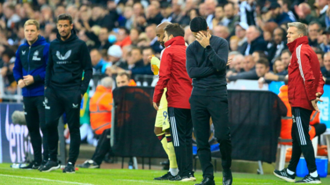 Arsenal mất vé dự Champions League, Arteta yêu cầu ’ngậm miệng’