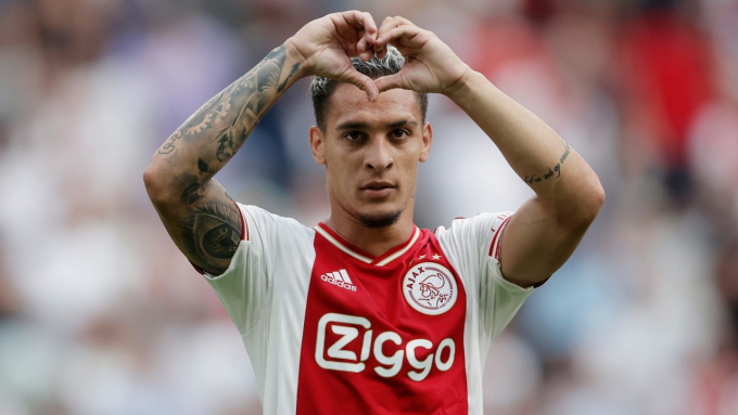 Man United ’gặp khó’ trong thương vụ chiêu mộ ngôi sao tấn công của Ajax