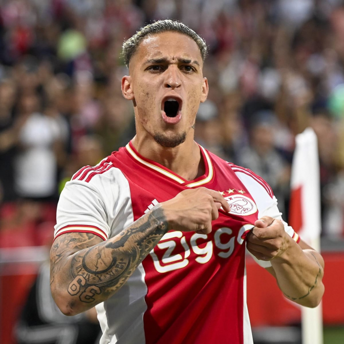 Man United ’gặp khó’ trong thương vụ chiêu mộ ngôi sao tấn công của Ajax