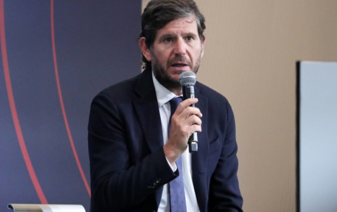 Giám đốc thể thao Barca đích thân ra mặt cam kết tương lai Kounde