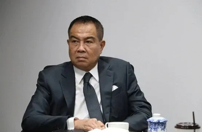 Nội chiến bóng đá Thái Lan nguy cơ leo thang, Chủ tịch LĐBĐ đăng đàn đặt câu hỏi