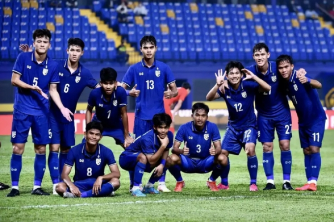 LĐBĐ Thái Lan hết tiền, thuê HLV nội thay vì HLV ngoại dẫn dắt đội U23?