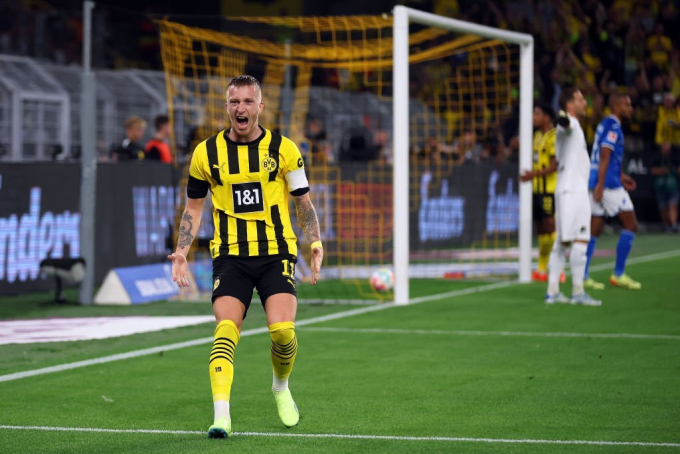 Marco Reus tỏa sáng, Dortmund vươn lên đứng đầu bảng xếp hạng Bundesliga