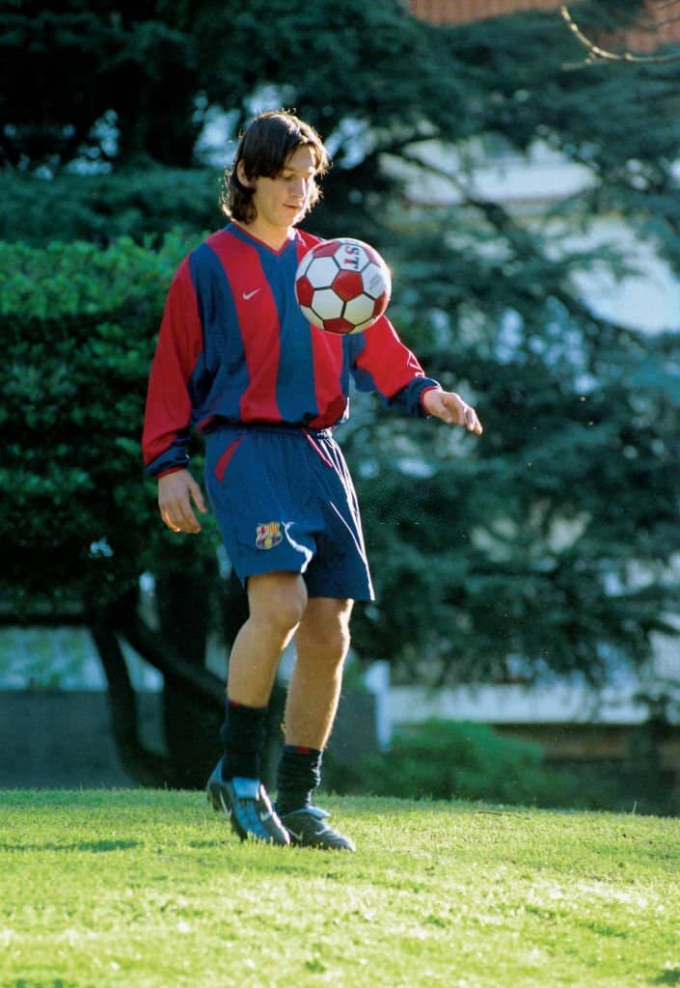 Laporta huy động mọi nguồn lực từ La Masia, dệt mộng đào tạo Messi 15 tuổi