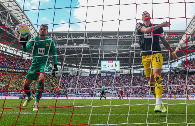 Thi đấu thăng hoa, RB Leipzig hủy diệt hoàn toàn Borussia Dortmund