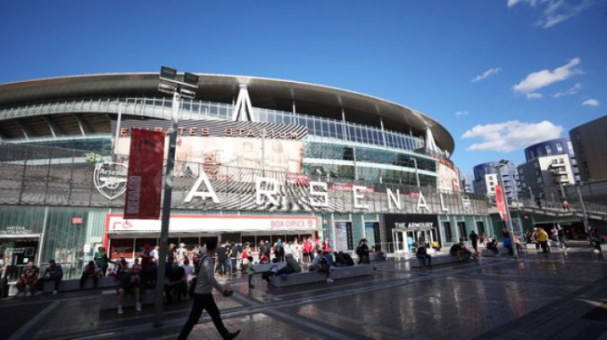 CHÍNH THỨC: Trận Arsenal đấu PSV tại Europa League bị hoãn
