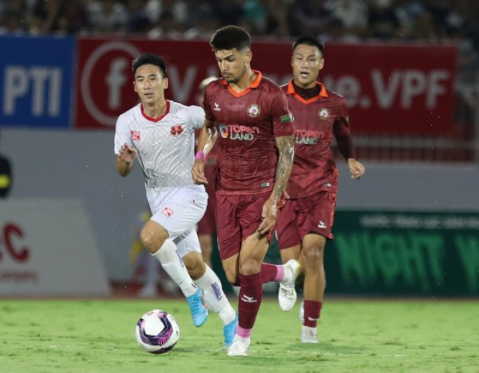 Bất phân thắng bại, Hải Phòng và Bình Định chưa thể bứt lên bắt kịp Hà Nội FC