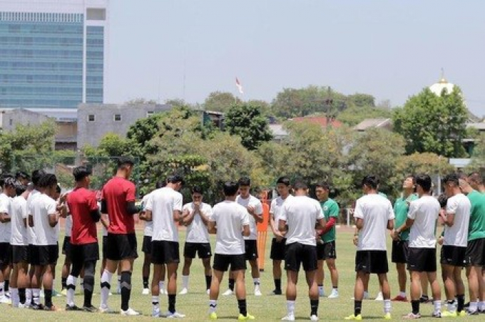 Lo U20 Việt Nam chơi tử thủ, U20 Indonesia luyện ’cảm giác mạnh’