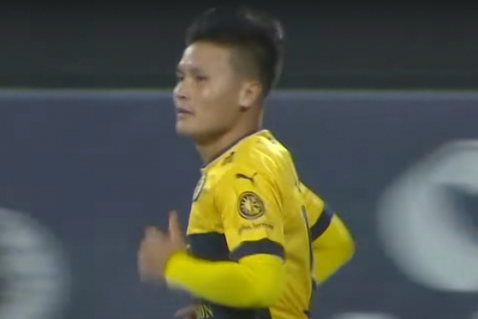 Ra sân trở lại, Quang Hải được chấm điểm ra sao trong 10 phút góp mặt?