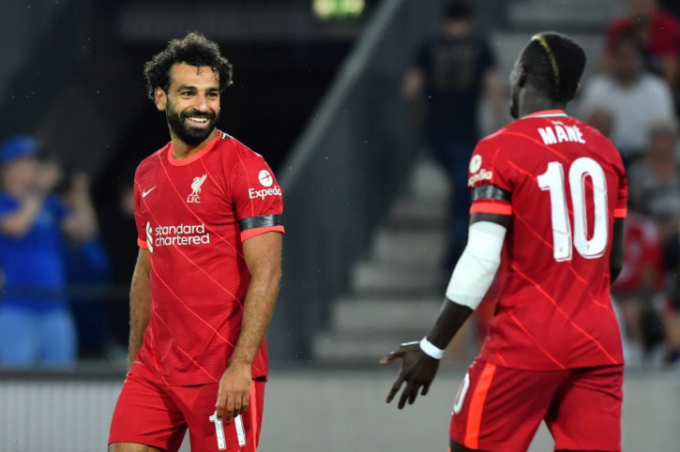 Liverpool bị chê bán nhầm người giữa Salah và Mane