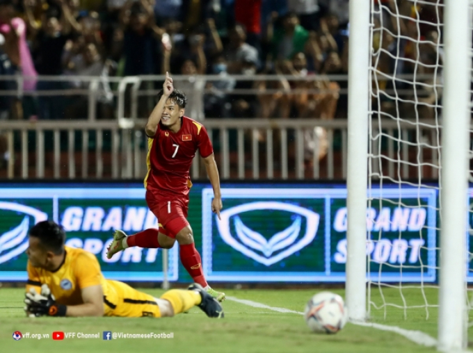 Singapore bị nghiền nát, fan Đông Nam Á tôn tuyển Việt Nam là Barcelona ASEAN