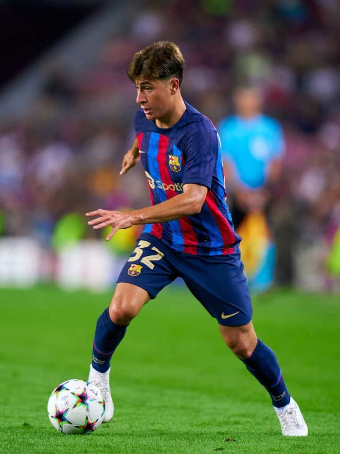 Thần đồng Barca yêu cầu gặp riêng Xavi, đòi đặc quyền 4 năm - 20 triệu euro
