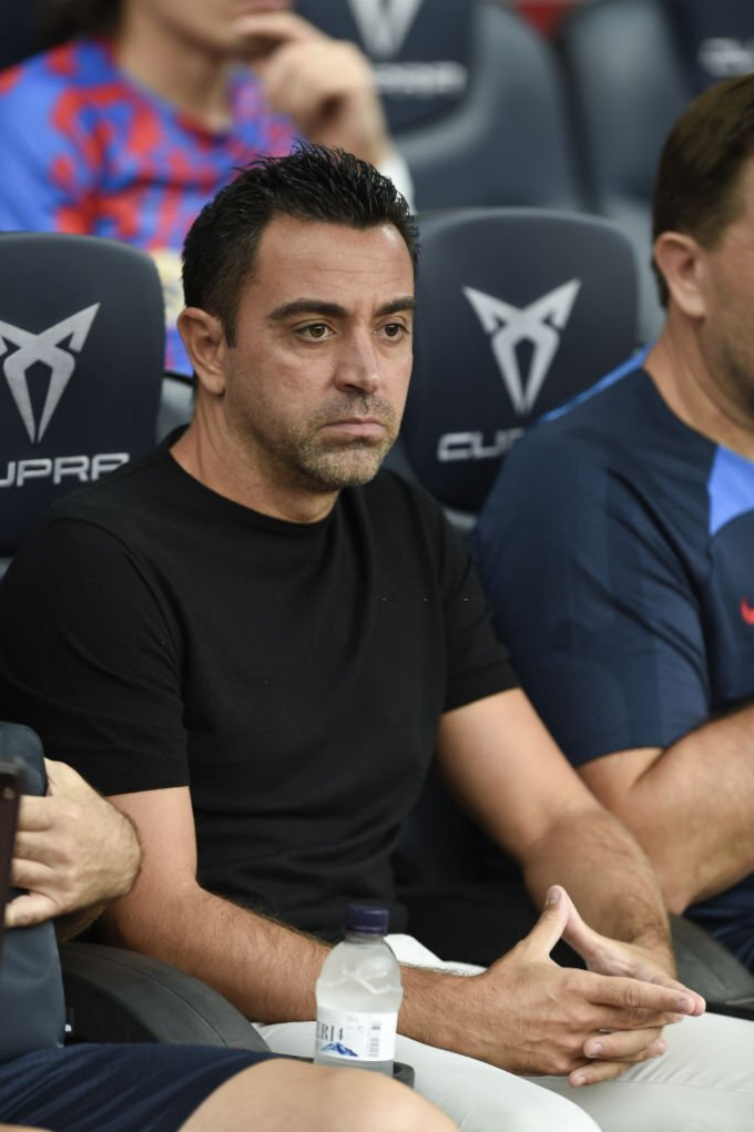 Thần đồng Barca yêu cầu gặp riêng Xavi, đòi đặc quyền 4 năm - 20 triệu euro