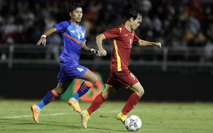 Văn Toàn có bàn thắng đầu tiên cho ĐT Việt Nam sau 5 năm ’tịt ngòi’