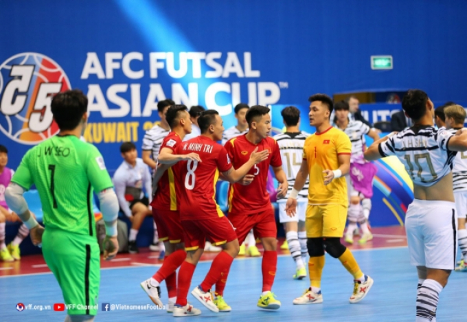 Nghiền nát Hàn Quốc, HLV tuyển futsal Việt Nam nói lời khiêm nhường