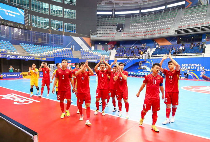 Thua tan nát Iran, HLV của Futsal Việt Nam nói câu phũ về bóng đá trong nước