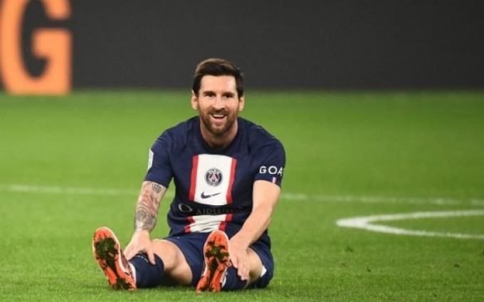Messi báo tin kém vui trước trận PSG đấu Benfica