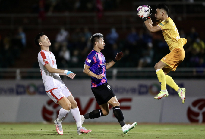 Vòng 19 V-League 2022: Viettel FC bất ngờ bị đội bét bảng cầm hòa