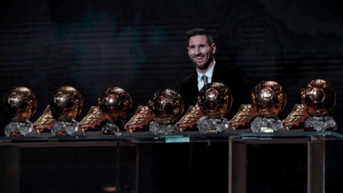 CĐV hô vang tên Messi tại Lễ trao giải Quả bóng Vàng 2022