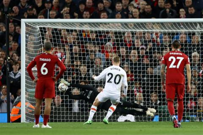 Darwin Nunez và Alisson Becker tỏa sáng trong chiến thắng của Liverpool
