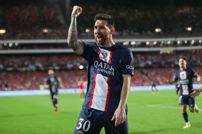 Được phỏng vấn Messi, phóng viên người Argentina bật khóc