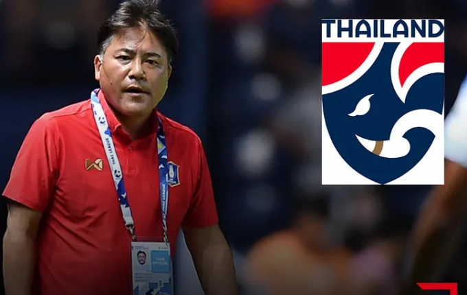 LĐBĐ Thái Lan chớp lấy thời cơ 4 tháng có 1, đội U23 sắp hết cảnh không có HLV