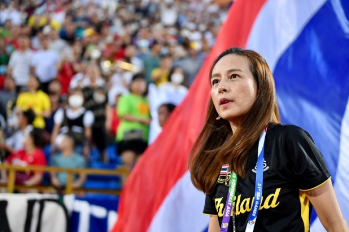 Madam Pang nói Thái Lan khác xưa, phá vỡ im lặng chuyện tranh cử chủ tịch LĐBĐ