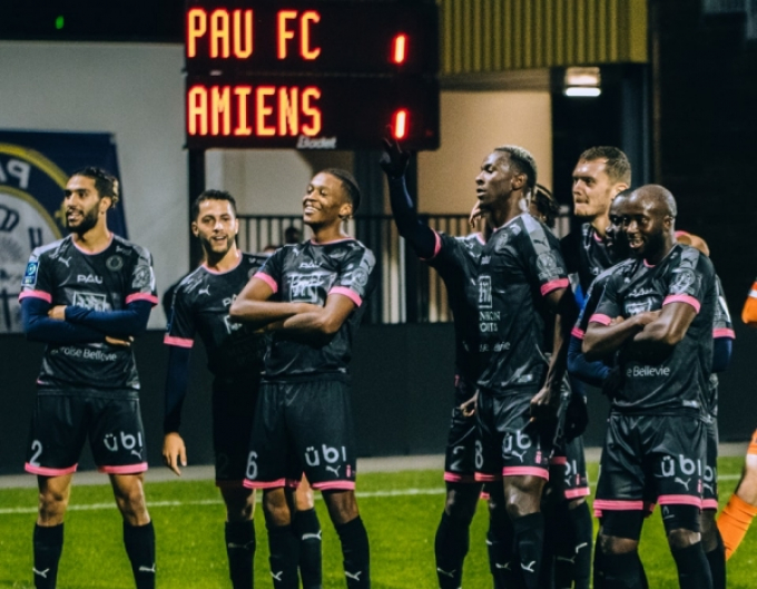 Báo Indonesia chỉ rõ nghịch lý không may với Quang Hải tại Pau FC