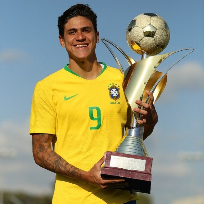 Pedro Guilherme, sao trẻ tuyển Brazil cầu hôn bạn gái khi được dự World Cup 2022
