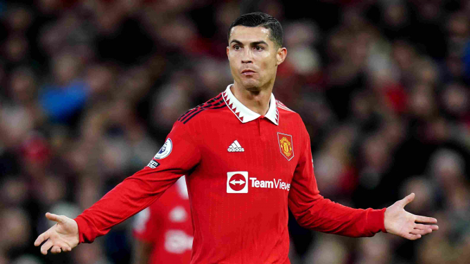 Ronaldo tố bị MU phản bội, Ten Hag và đồng đội phản ứng ra sao?